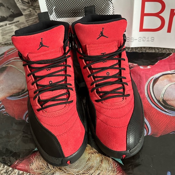 Jordan 12 “Reverse Flue”